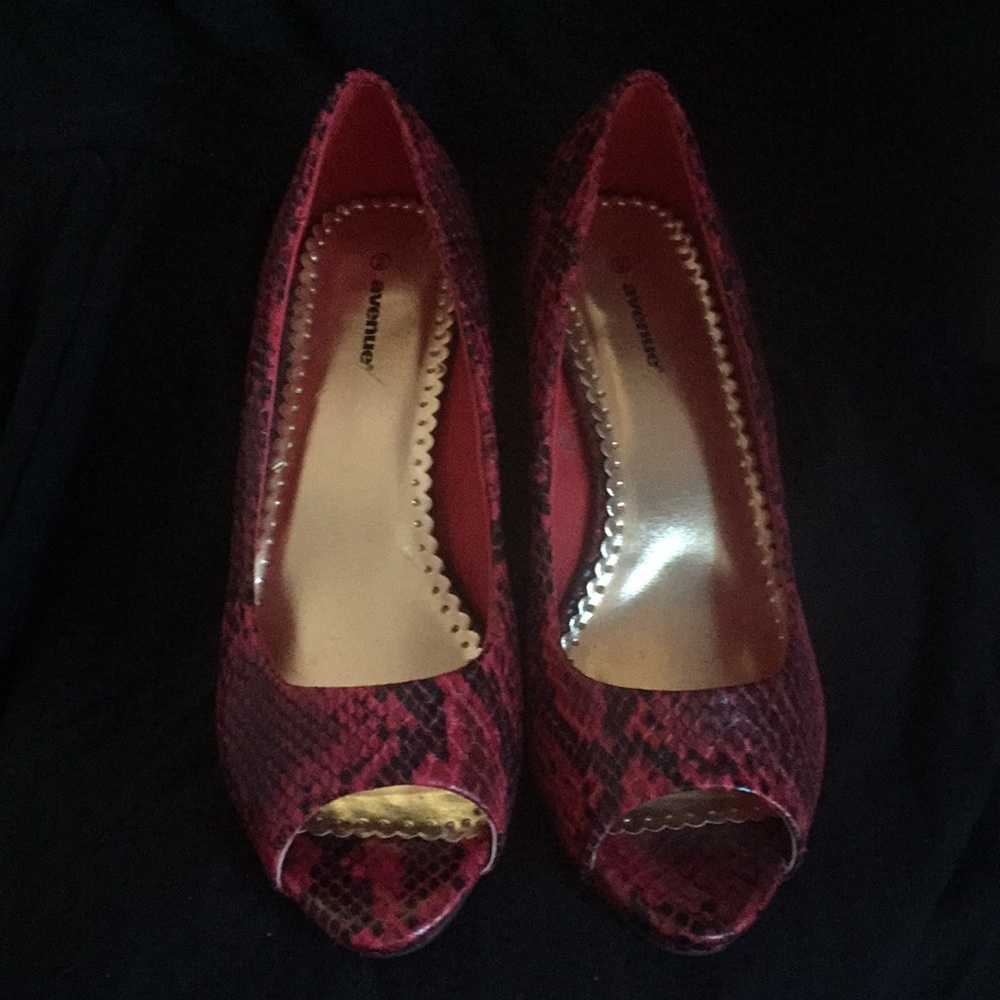 Red and black pumps